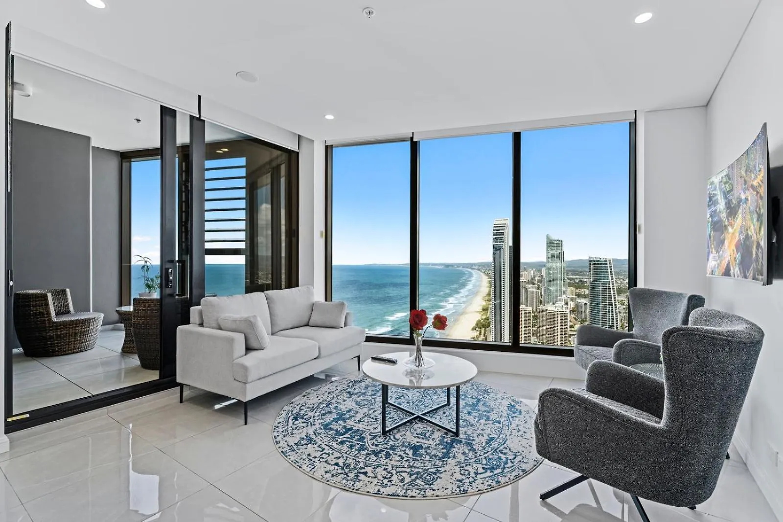 Stunning Ocean View 2 Bedroom Surfers Paradise Gold Coast